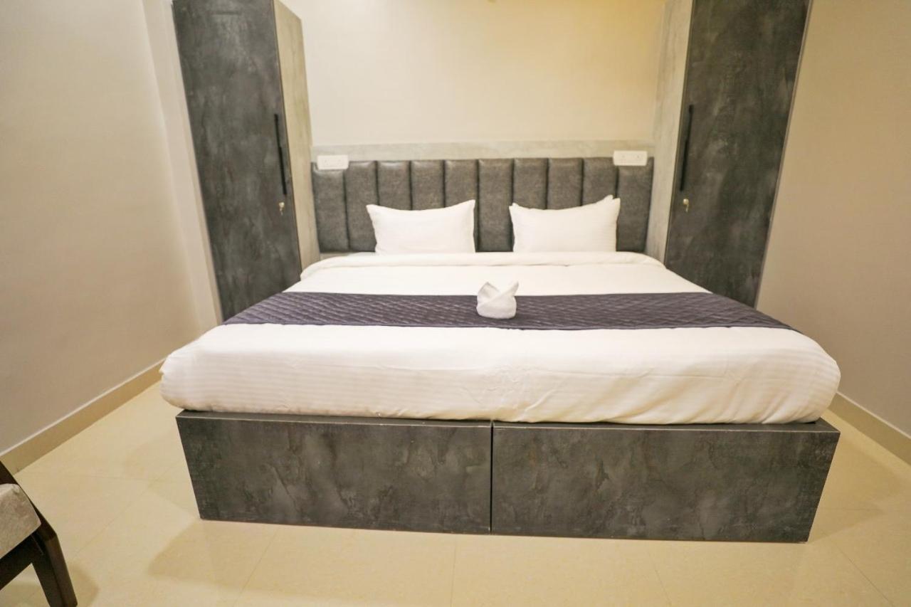 Hotel Ceasta, Beside Us Consulate Hyderabad, Gachibowli Gundipet Kültér fotó