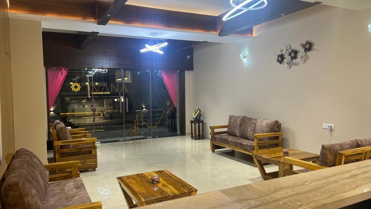 Hotel Ceasta, Beside Us Consulate Hyderabad, Gachibowli Gundipet Kültér fotó